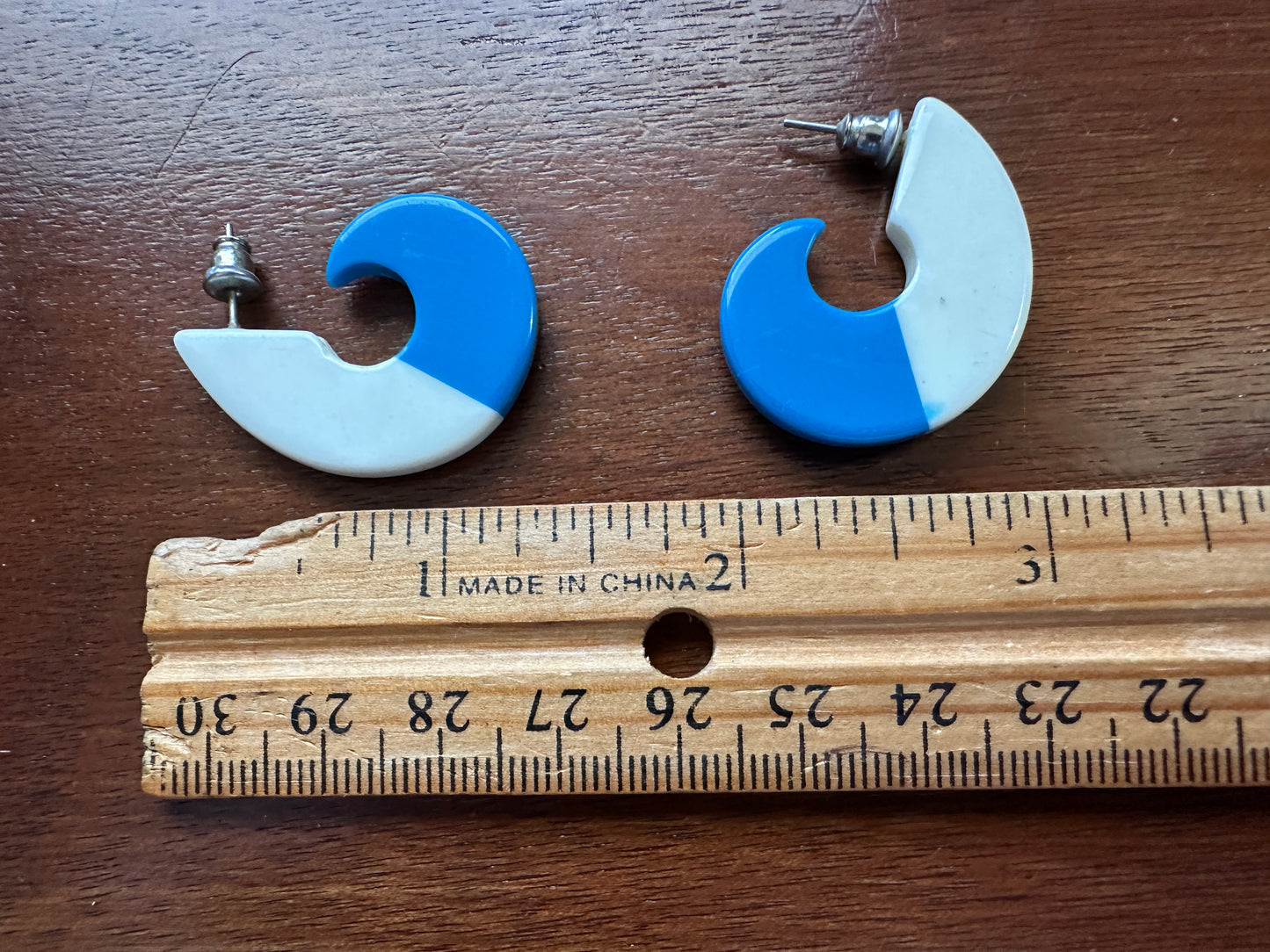 Vintage Blue White Chunky Hoop Pierced Earrings