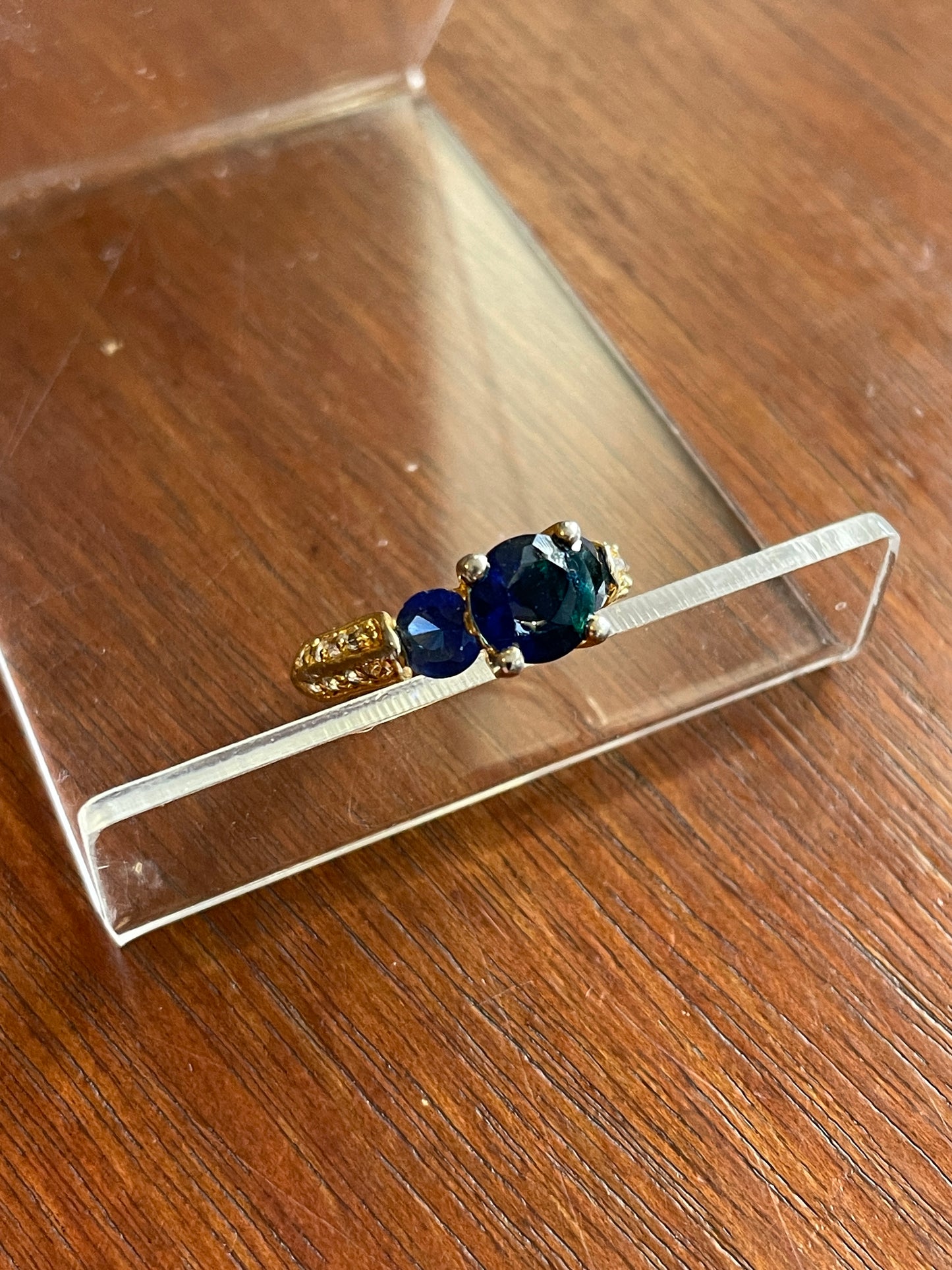 Vintage 14k Yellow Gold Ring Deep Blue Stone Sz 7
