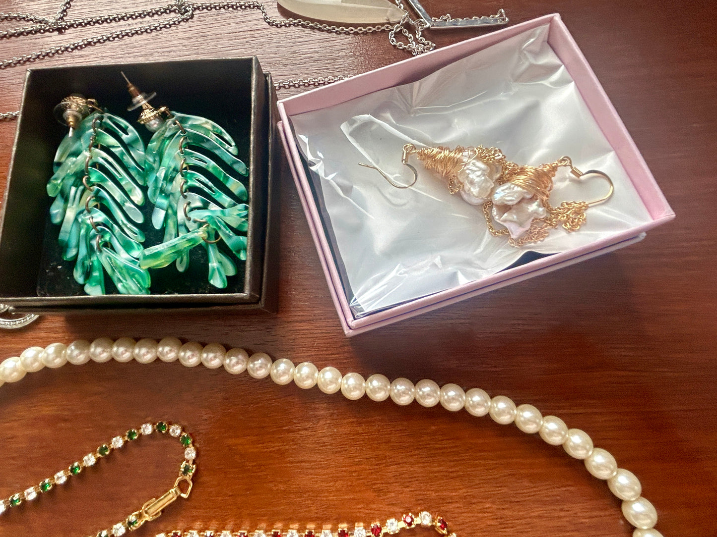 Vintage to Now Jewelry Lot Necklace Earrings Pendant Bracelet Pearl Gold Silver