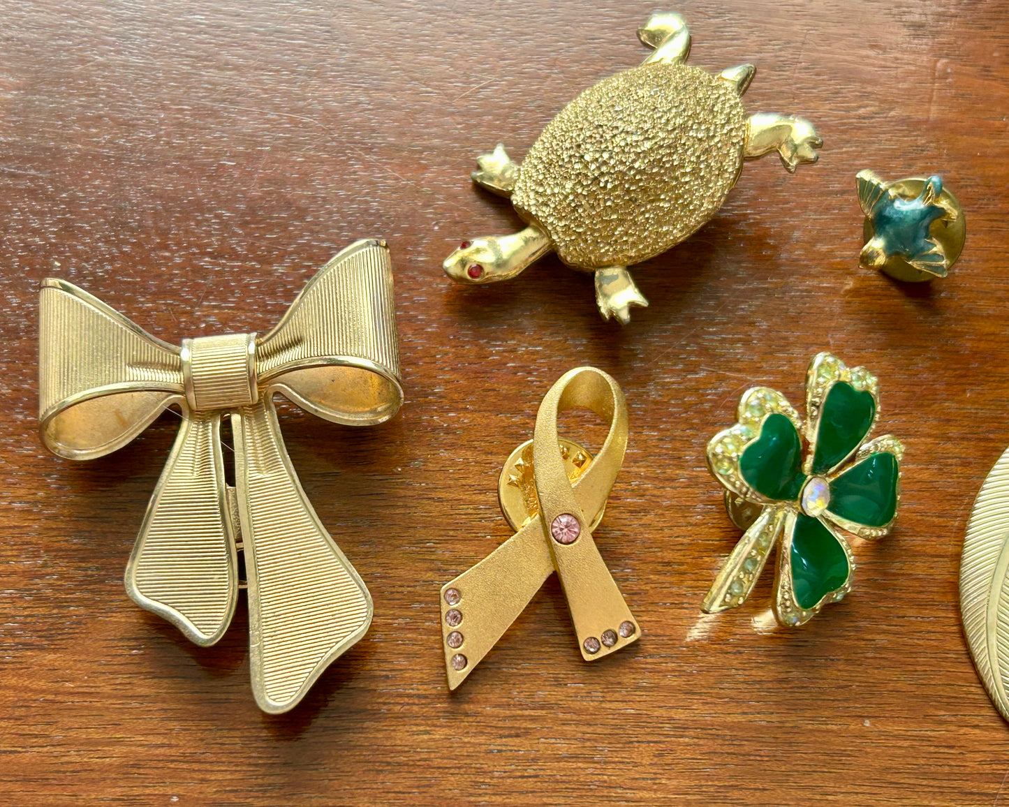 Vintage Brooch Pin Lot Gold Tone Rhinestone Enamel Turtle Bow Clover & More