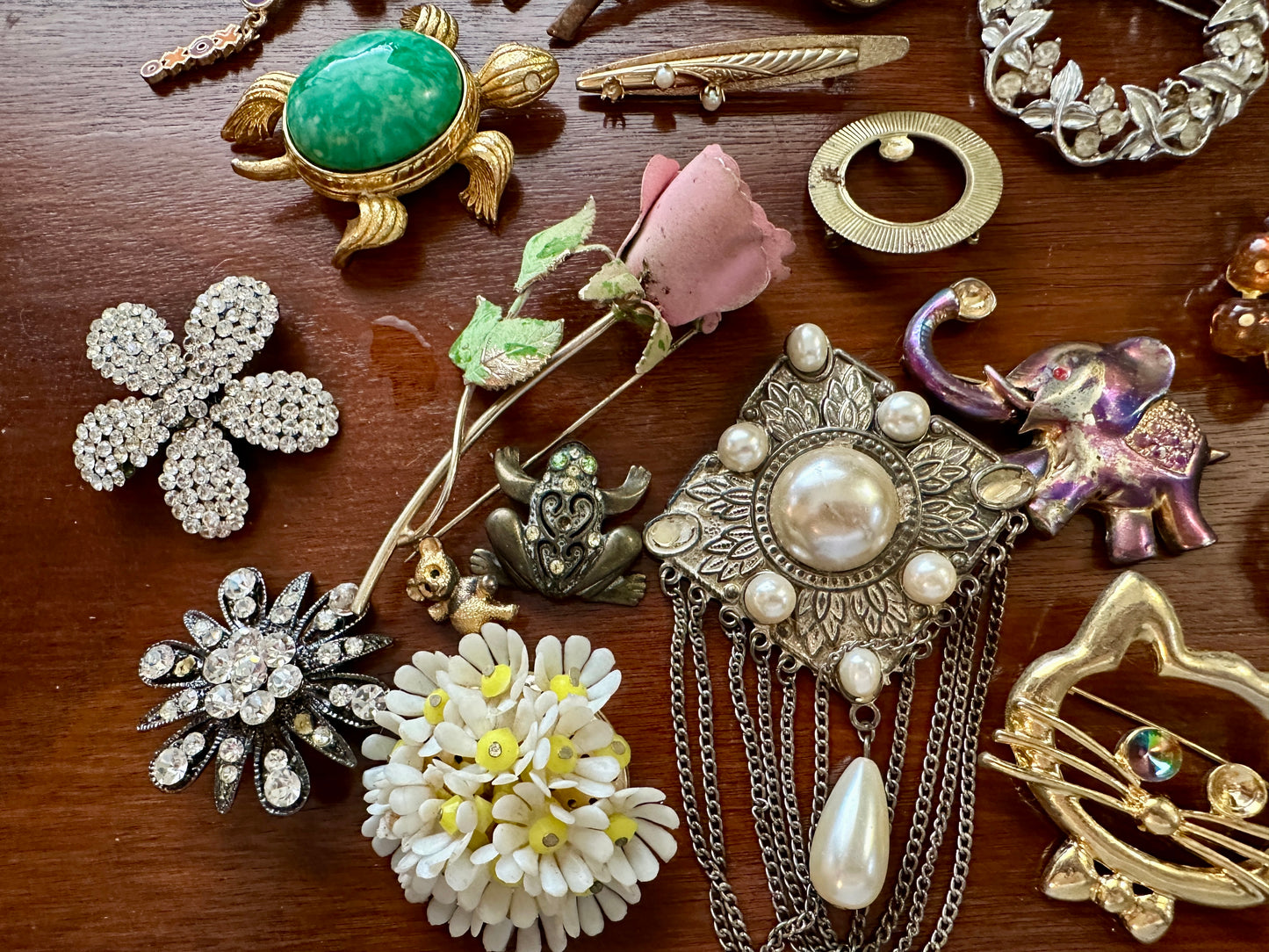 Vintage Jewelry Harvest Craft Lot Avon Rhinestone Faux Pearl Brooch Bracelet