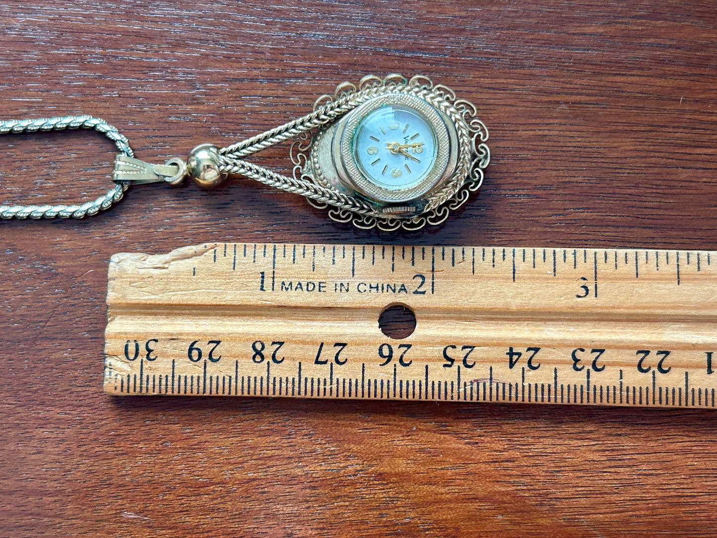 Vintage Antique Real Shell Cameo Manual Wind Watch Gold Tone Pendant Necklace