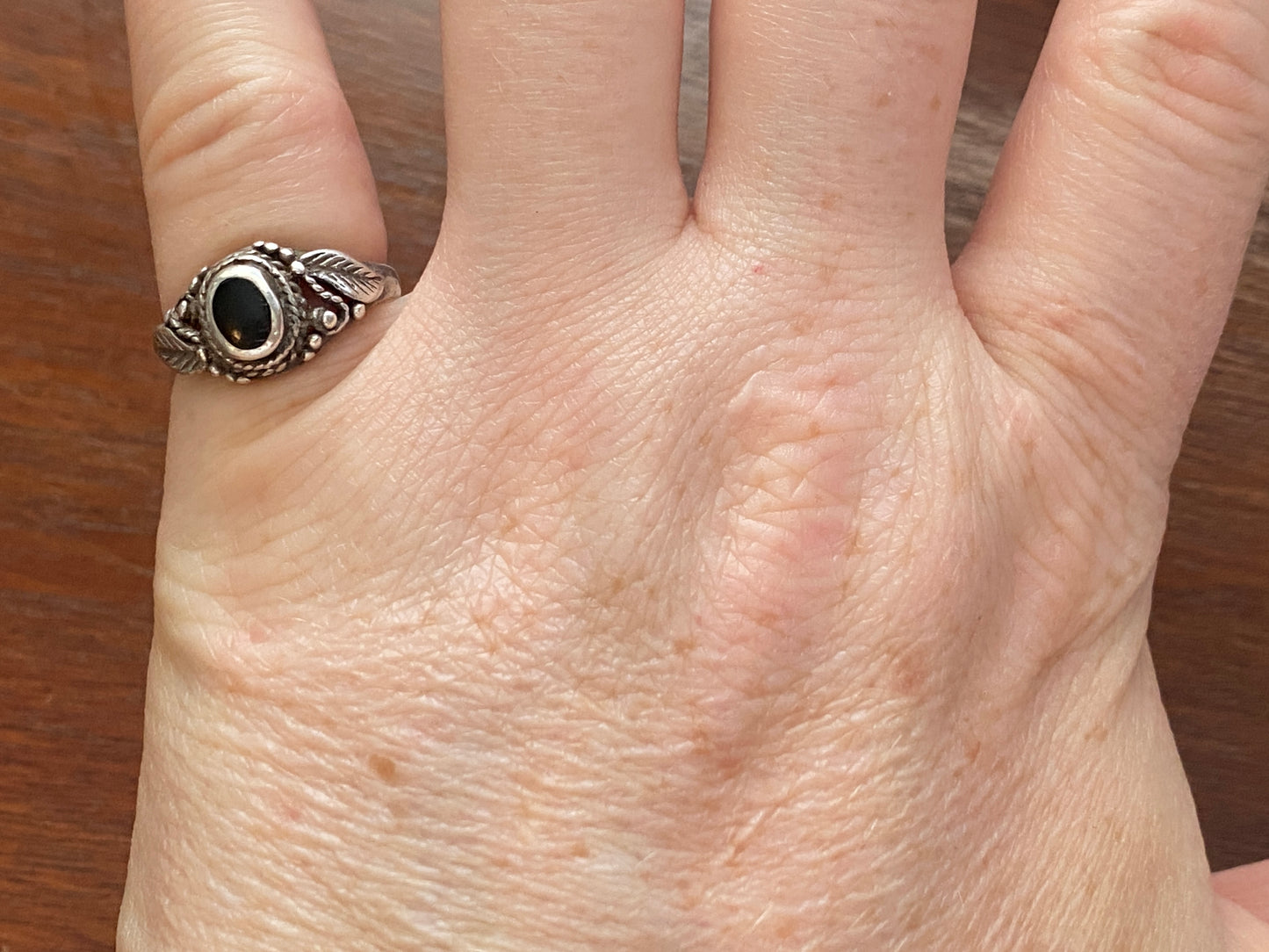 Sterling Silver 925 Onyx Leaf Ring Sz 6 Signed ND
