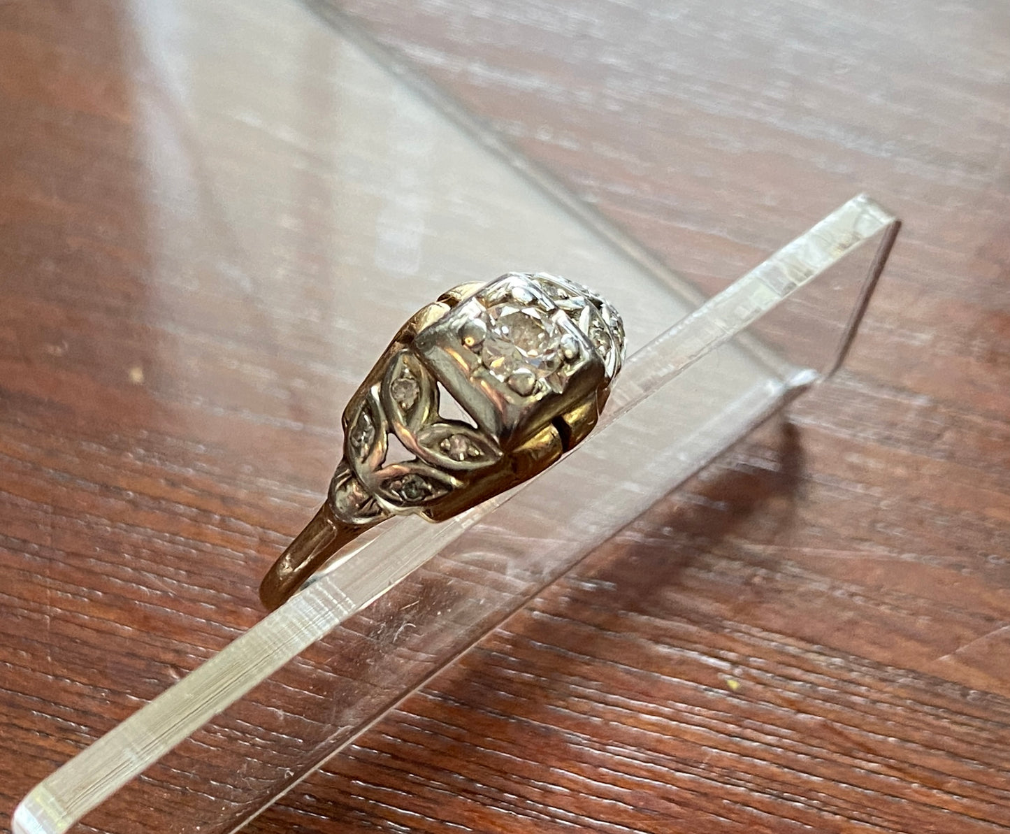 Vintage 10k Yellow Gold .25ctw Diamond Engagement Ring Sz 5.75