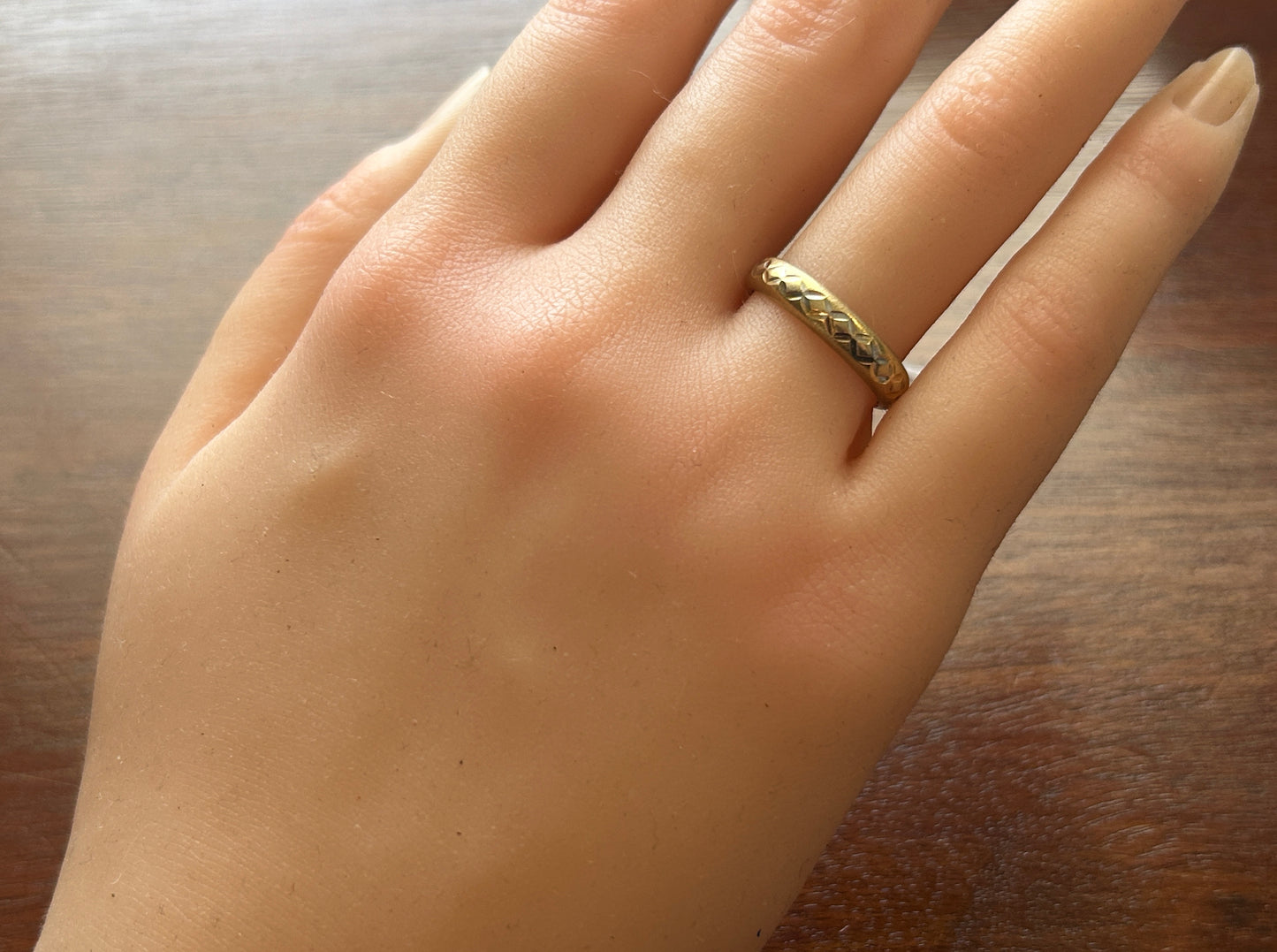 14k Yellow White Gold Domed Band Ring Diamond Pattern Sz 6.75 - 7 AK Turkey