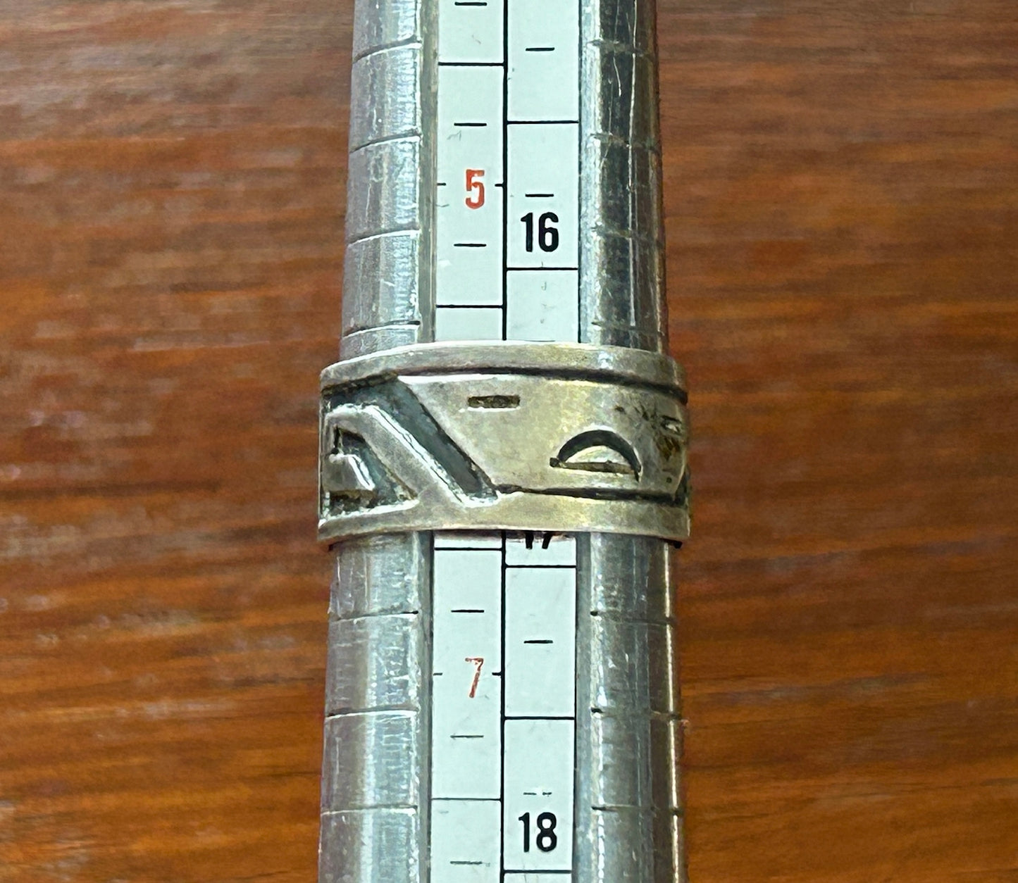 Vintage Sterling Silver 925 Wide Band Ring Face Design Sz 6