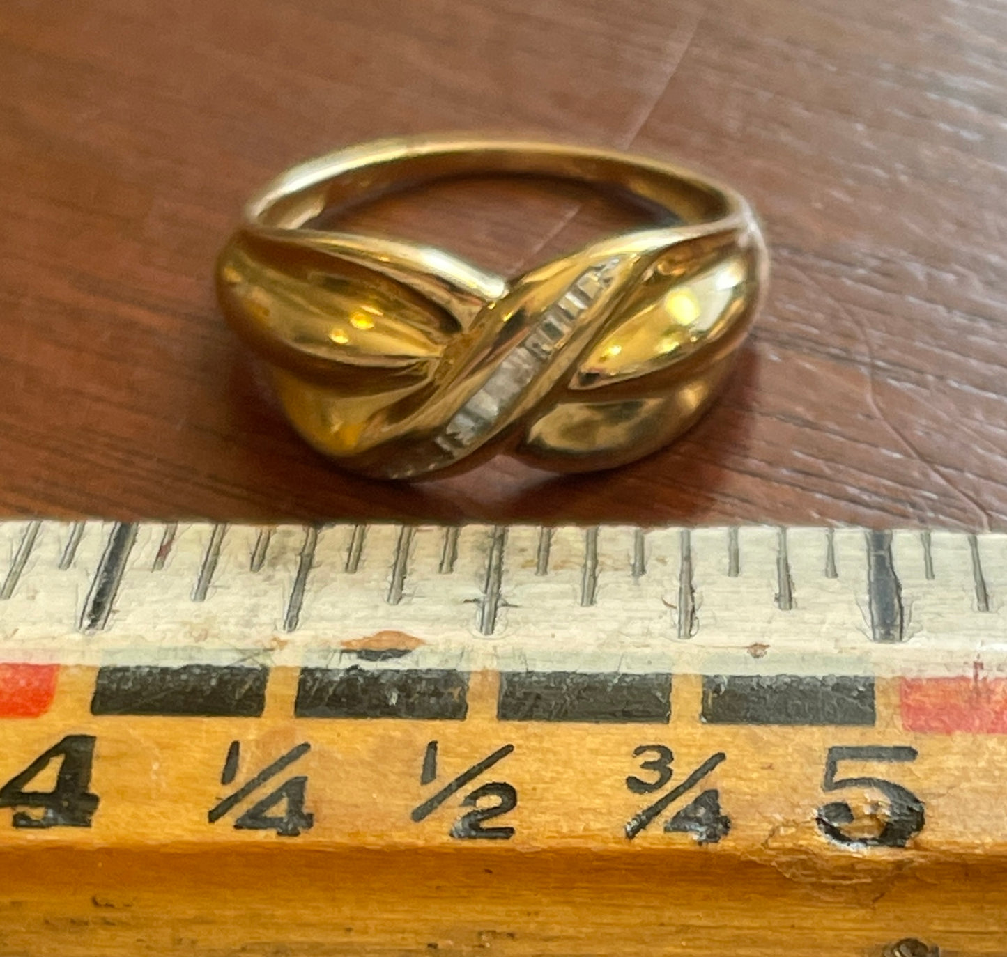 Vintage 10k Yellow Gold Ring Sz 6.5 Baguette Diamond Accent Band