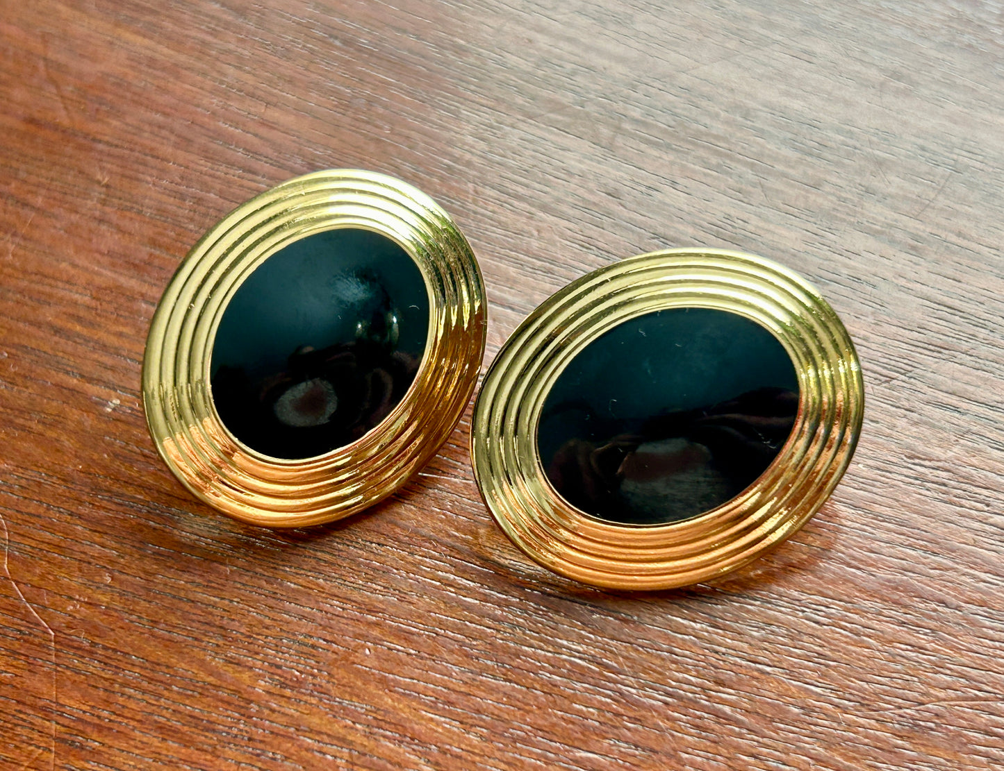 Vintage 80s Gold Tone Oval Black Pierced Earrings