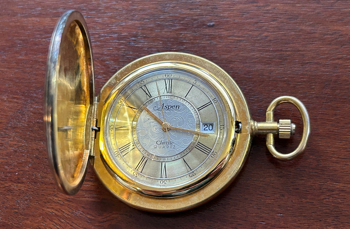 Vintage Aspen Classic Quartz Gold Silver Pocket Watch