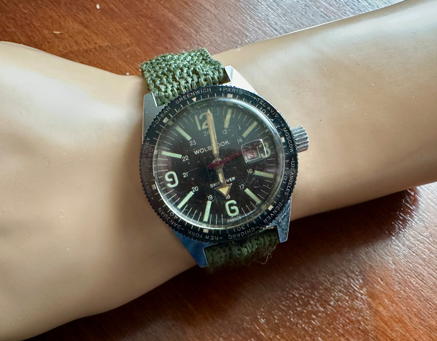 Vintage Rare French Wolbrook Skin Diver Watch Runs Great France Worldtime