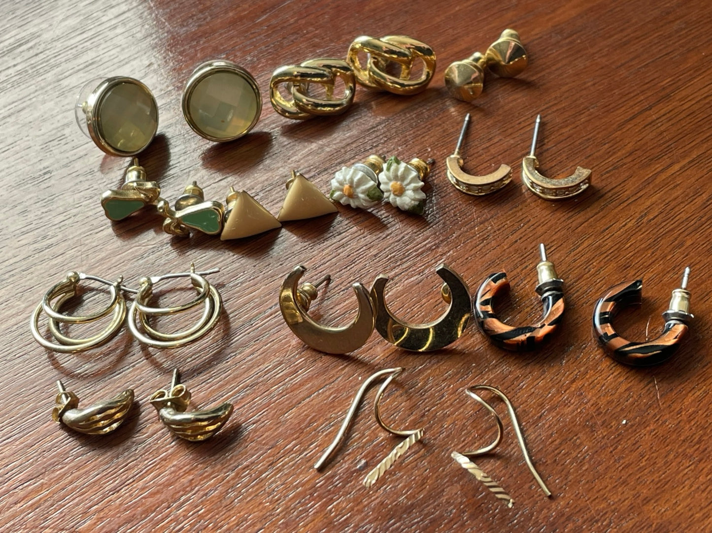 Vintage to Now Pierced Stud Hoop Earring Lot Faur Tortoise Shell God Tone Flower