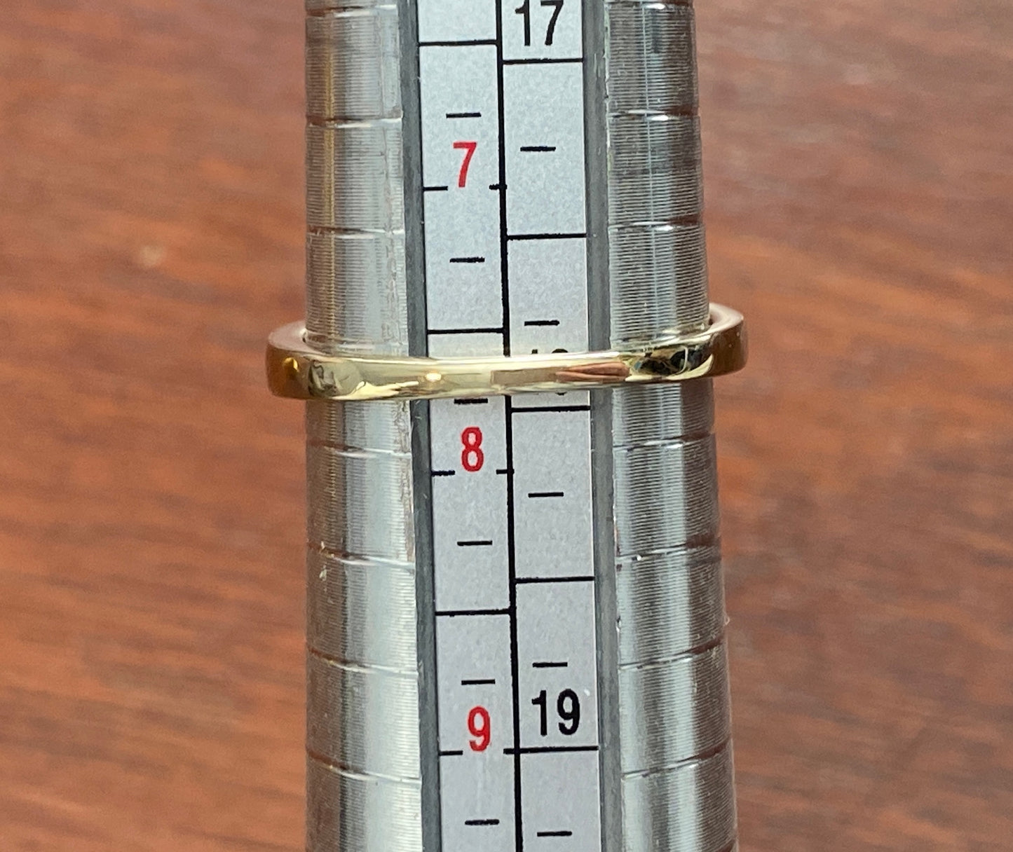 10k Yellow Gold Channel Set Diamond Band Ring Sz 7.75