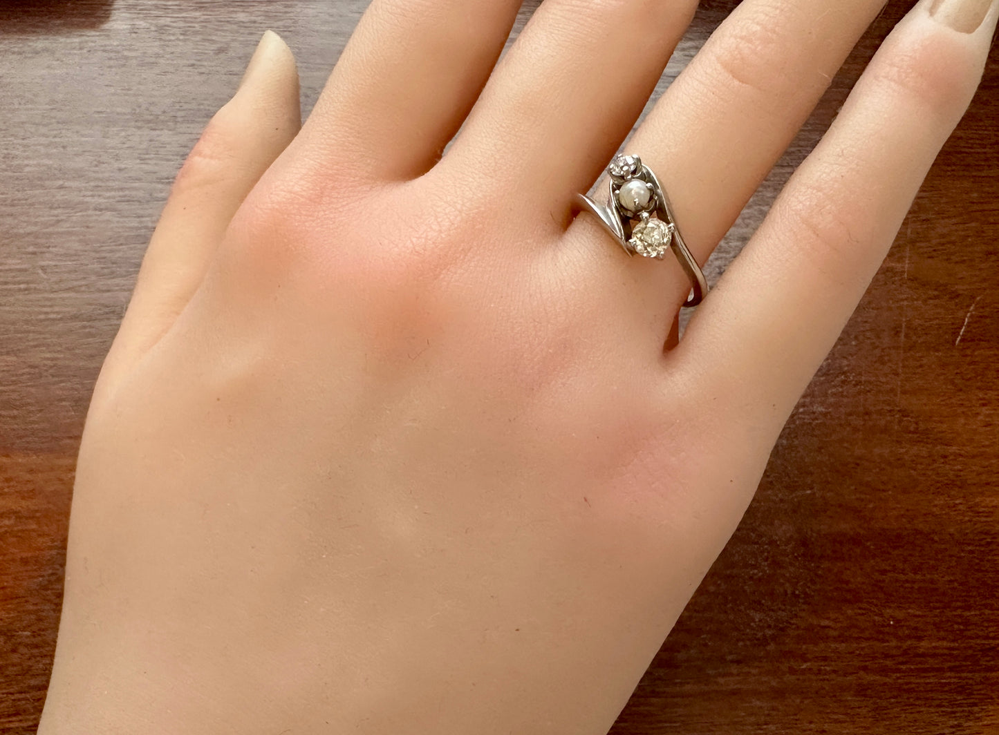 14k White Gold .38ctw Diamond Pearl 3 Stone Ring Sz 7.25