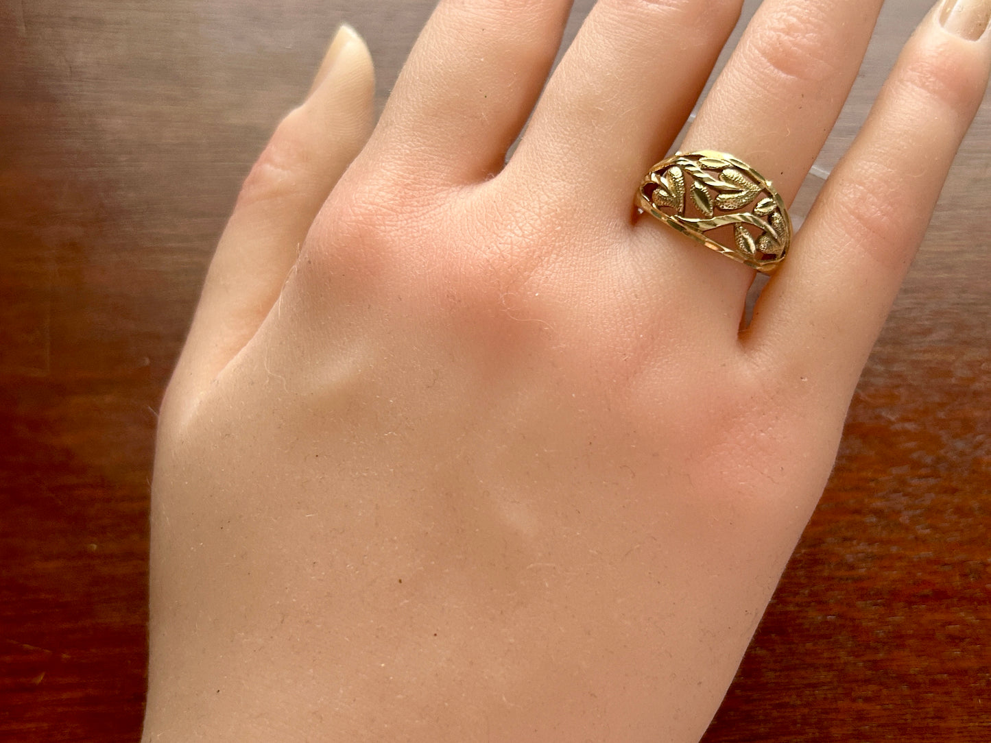 10k Yellow Gold Open Work Floral Motif Cocktail Ring Band Sz 7
