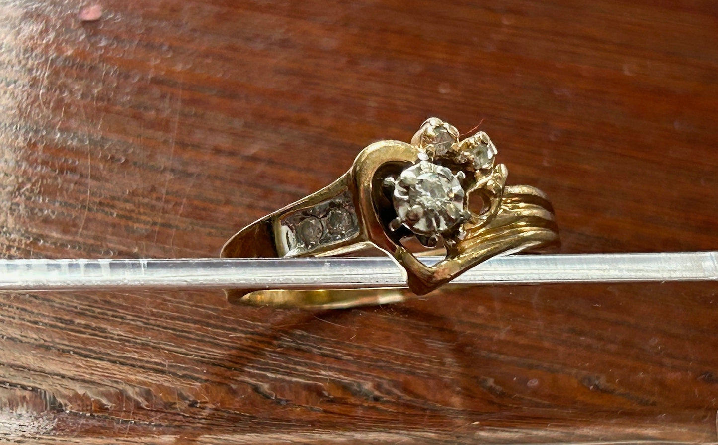 10k Yellow Gold Heart Diamond Accent Ring Sz 8 MISSING DIAMOND