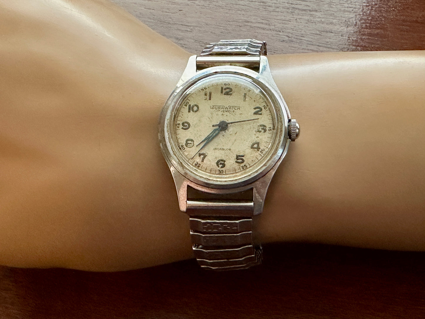 Vintage JuraWatch 17j Manual Mechanical Wind Mens Wristwatch Watch