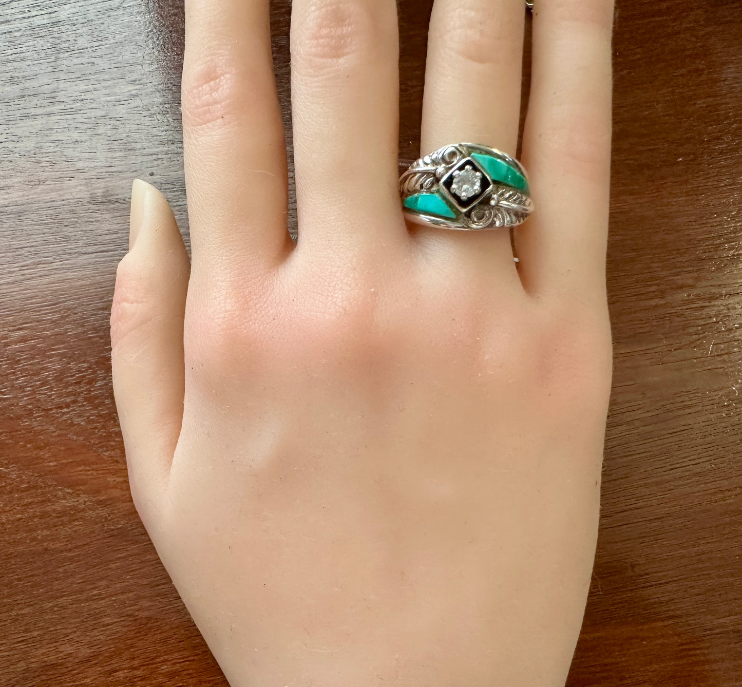 Signed CW Navajo Sterling Silver 925 Turquouse CZ Black Relief Ring Sz 7.25