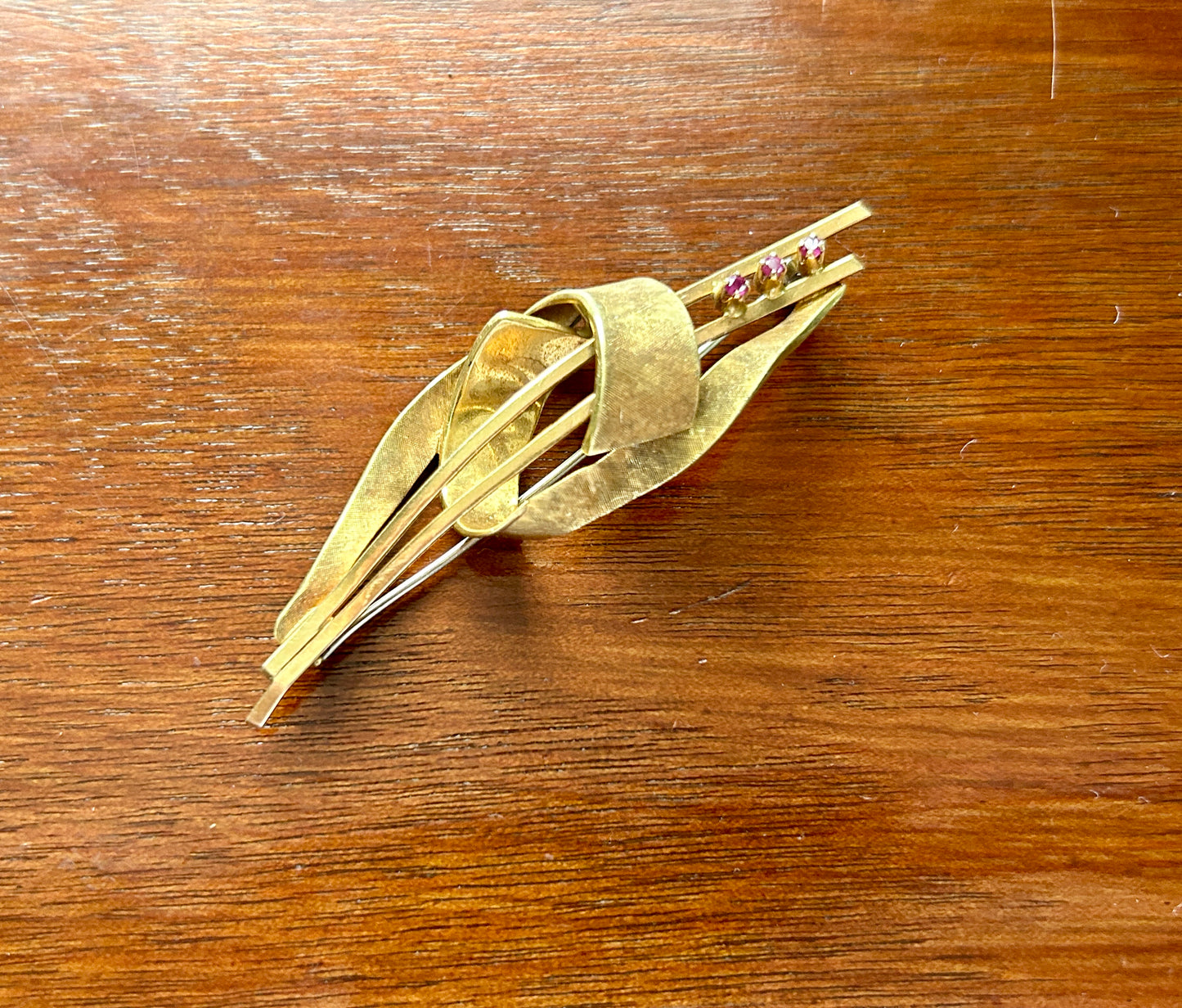 Vintage Antique 18k (750) Carl Bucherer Ruby Modernist Modern Large Brooch Pin