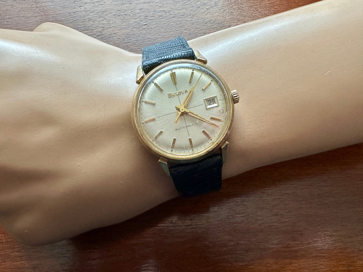 Vintage Bulova Self Winding Automatic 17j Mens Wristwatch Watch Day Date 10k RG