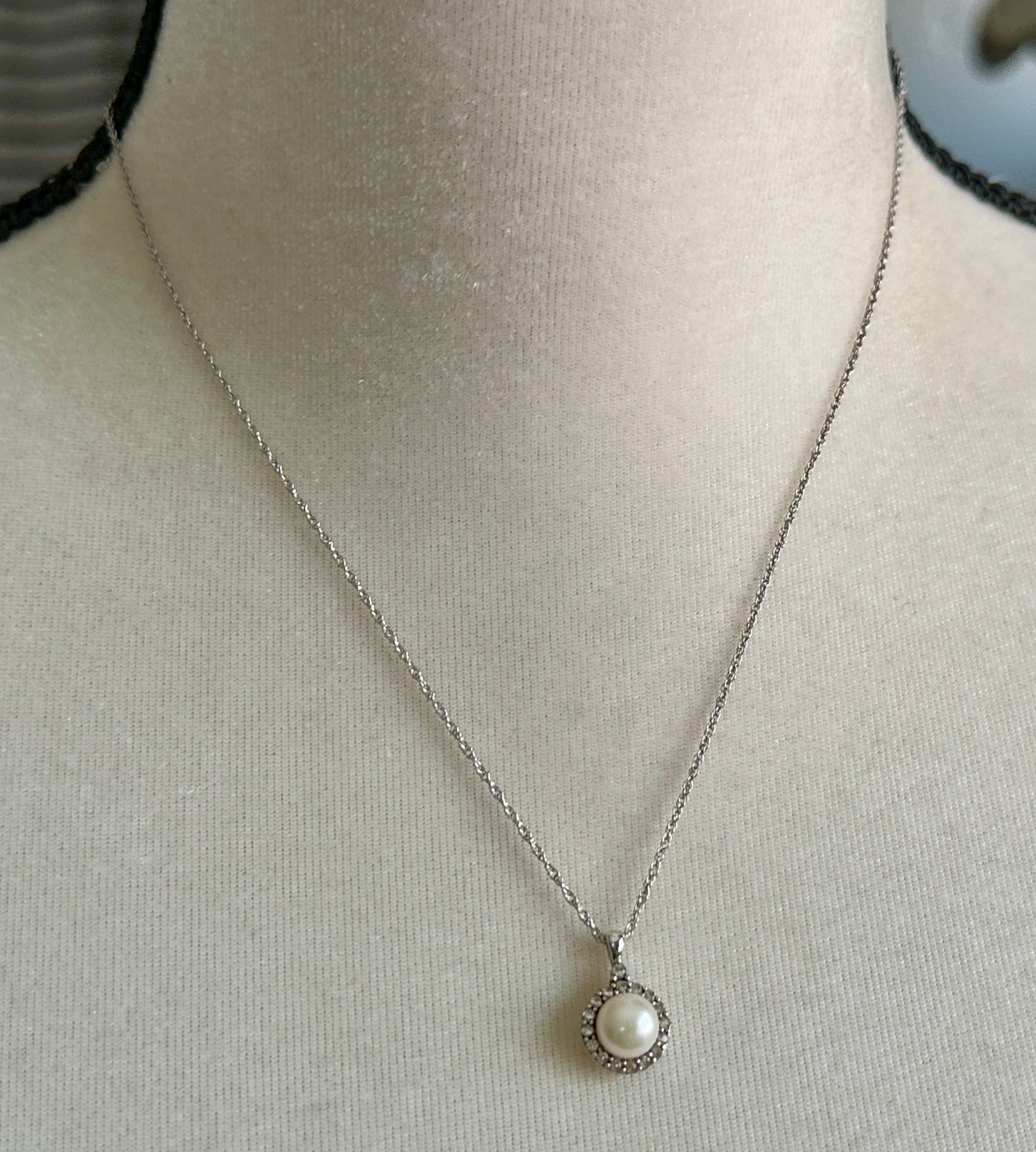 Signed Designer Sterling Silver 925 Pearl CZ Halo Pendant Necklace Chain