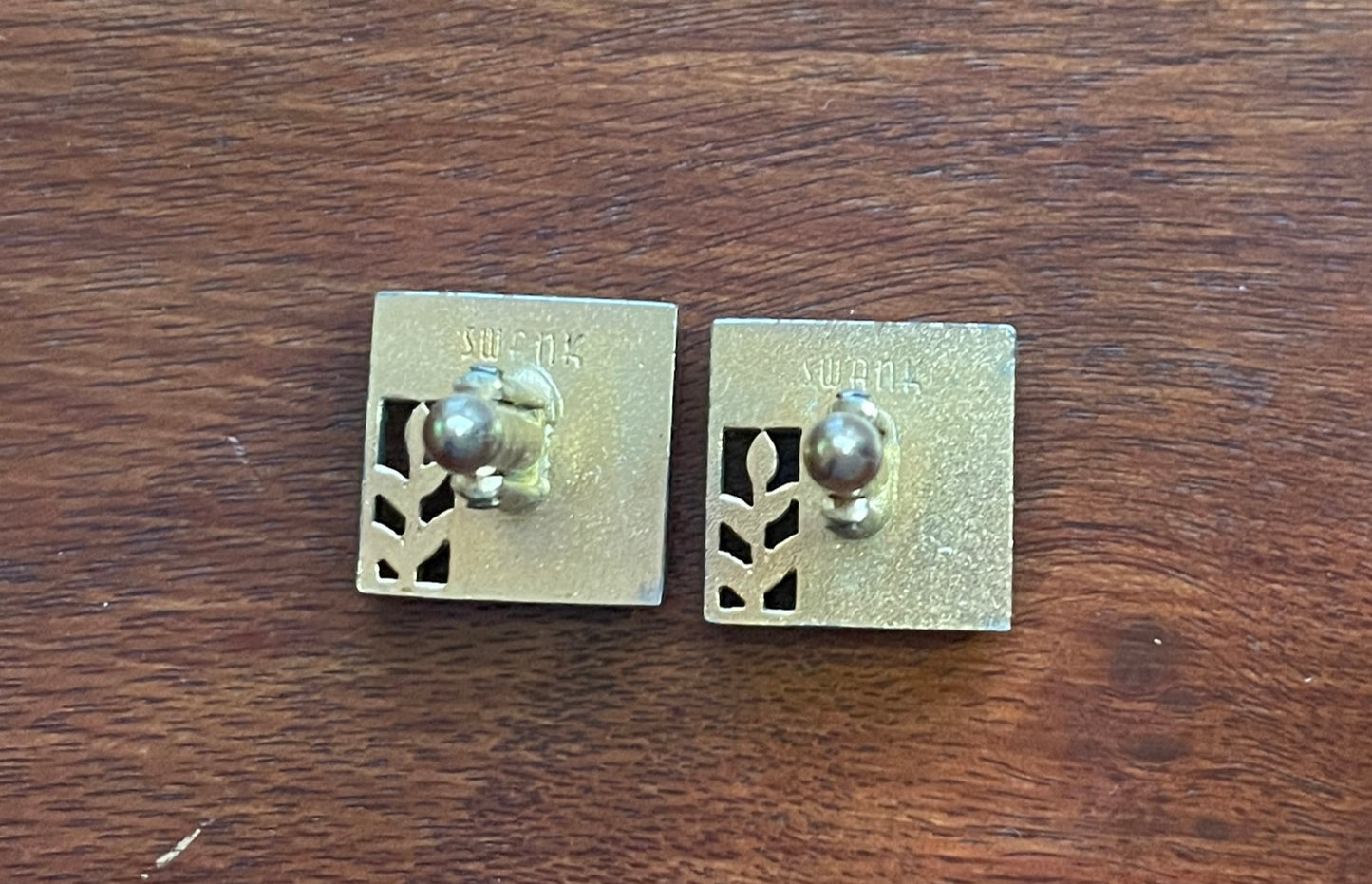 Vintage Midcentury Swank Gold Tone Red Inlay Cufflinks