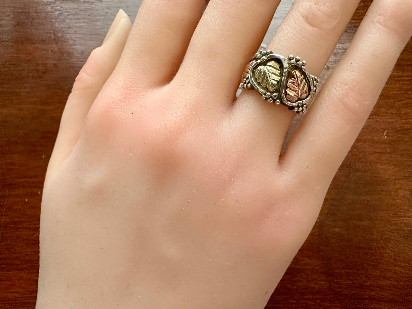 Black Hills Gold Sterling Silver 925 12k Band Ring Sz 6.5 - 6.75 Leaf Leaves
