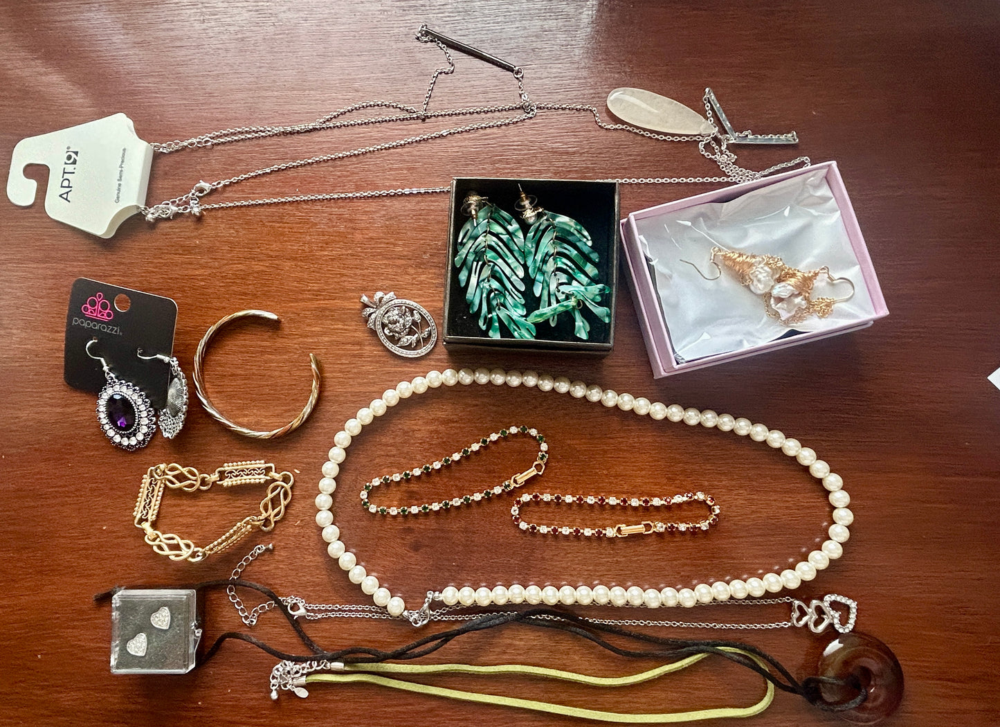 Vintage to Now Jewelry Lot Necklace Earrings Pendant Bracelet Pearl Gold Silver