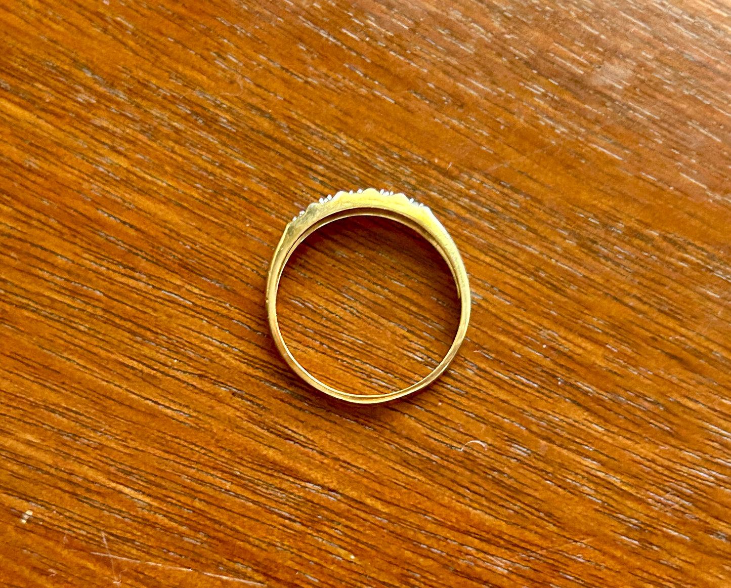Vintage 10k Yellow Gold Diamond Accent Band Ring Sz 7.75