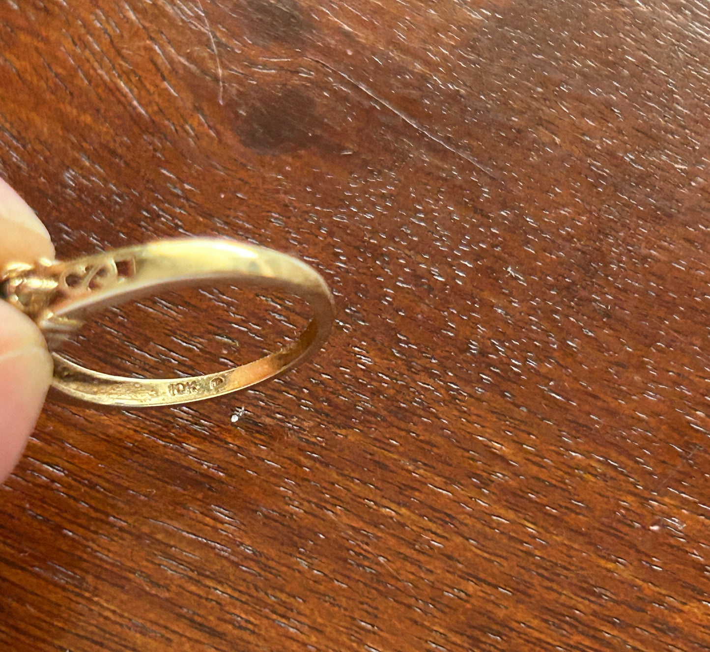 10k Yellow Gold Emerald Diamond Accent Scroll Work Ring Sz 5.75
