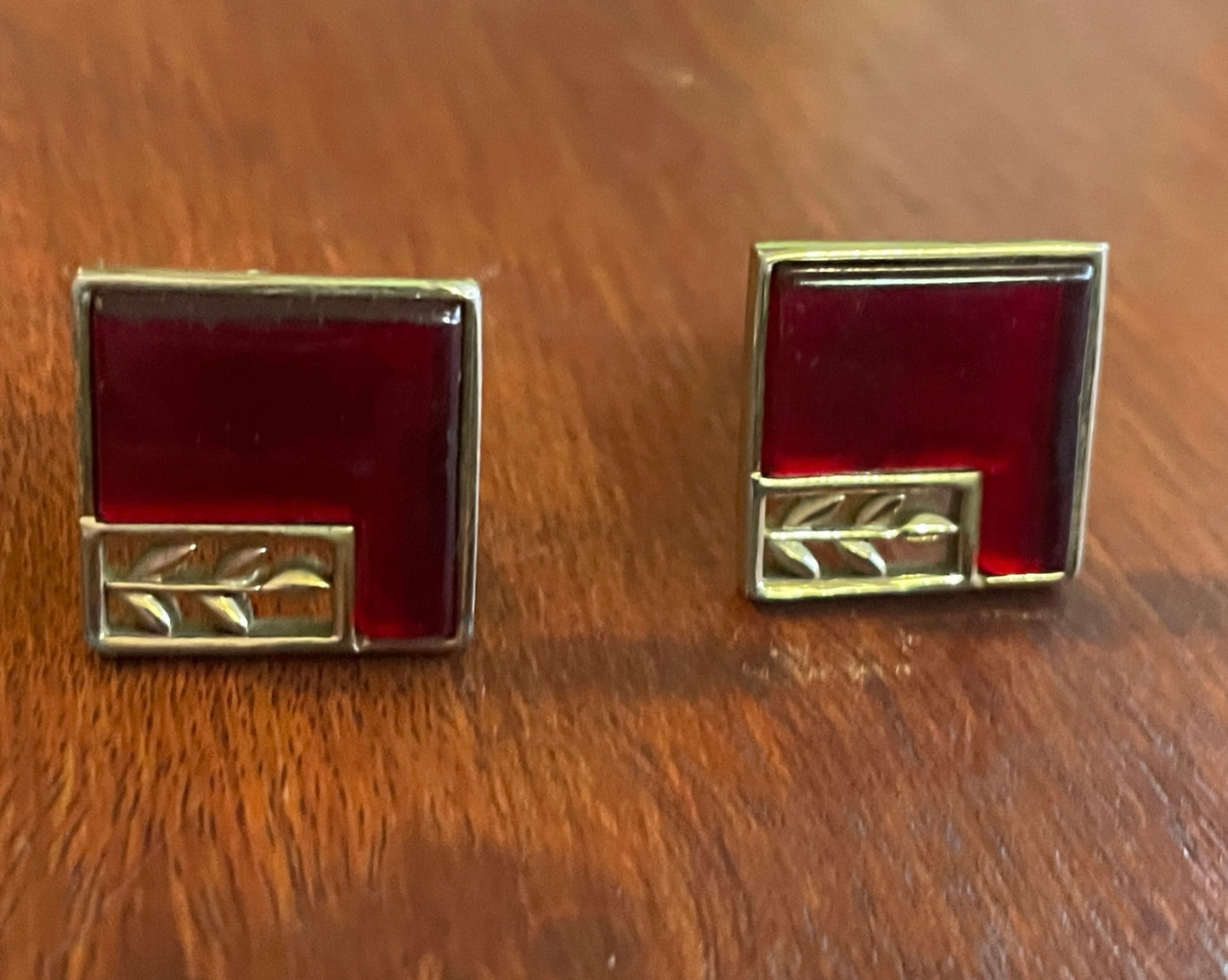 Vintage Midcentury Swank Gold Tone Red Inlay Cufflinks