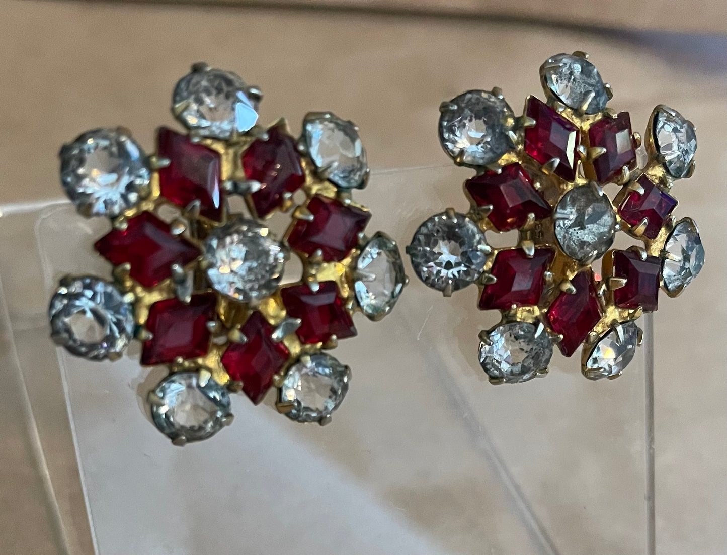 Vintage Starburst Red White Rhinestone Gold Tone Clip on Earrings