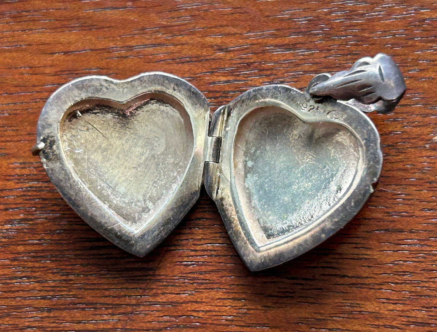 Vintage Sterling Silver 925 Heart Shaped Locket Necklace Pendant Etched Design