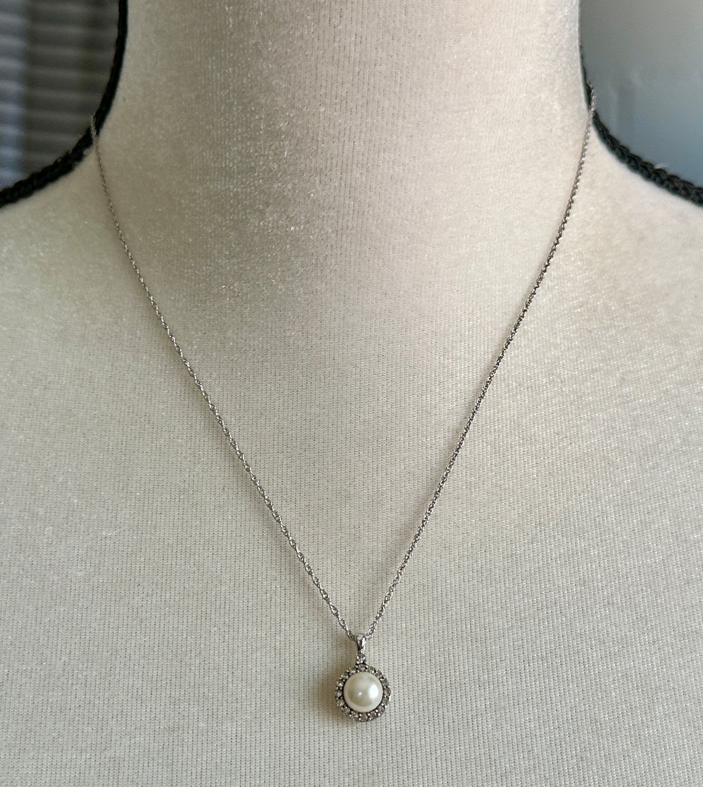 Signed Designer Sterling Silver 925 Pearl CZ Halo Pendant Necklace Chain