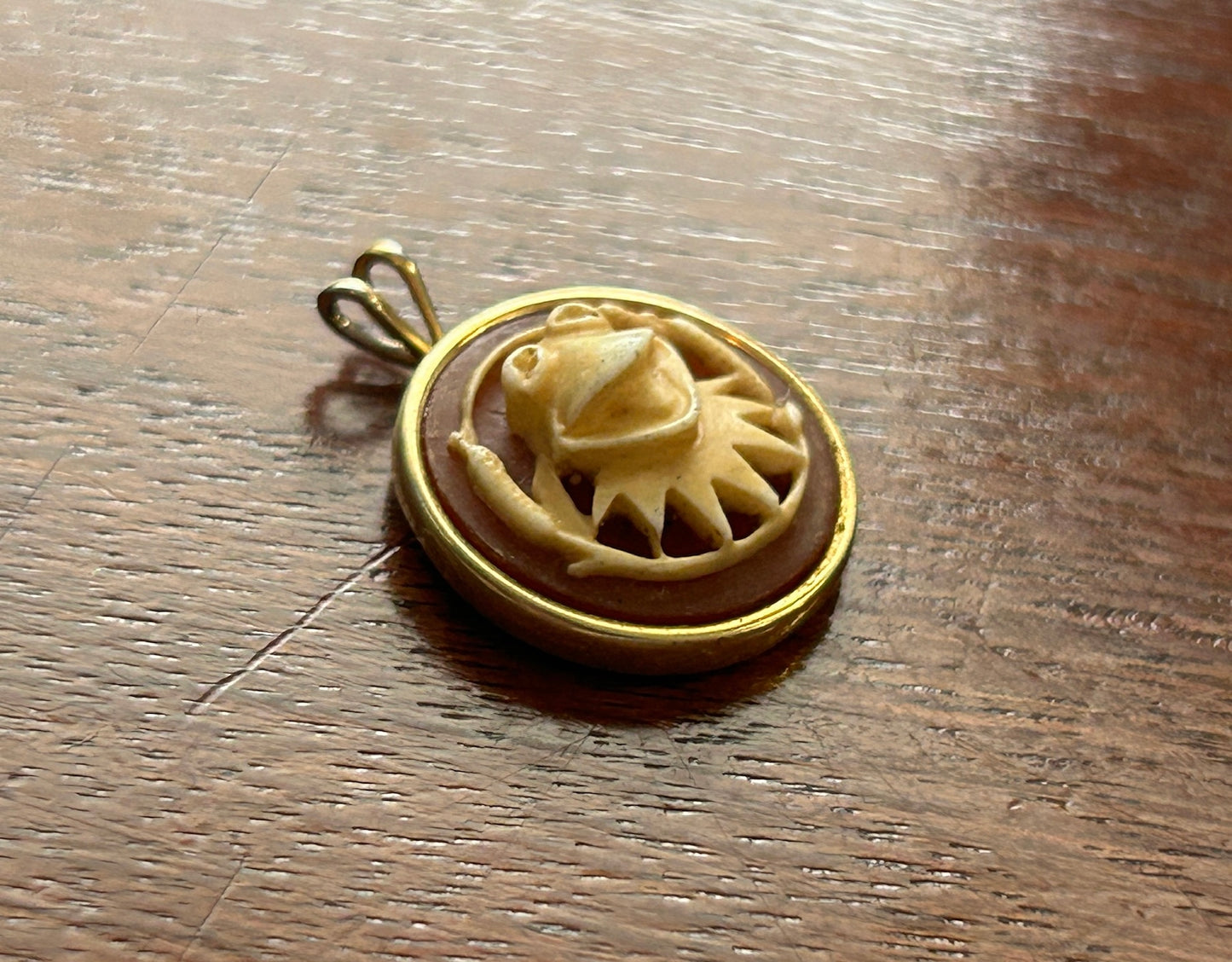 Vintage 1980 Hallmark Kermit the Frog Resin Necklace Pendant Charm