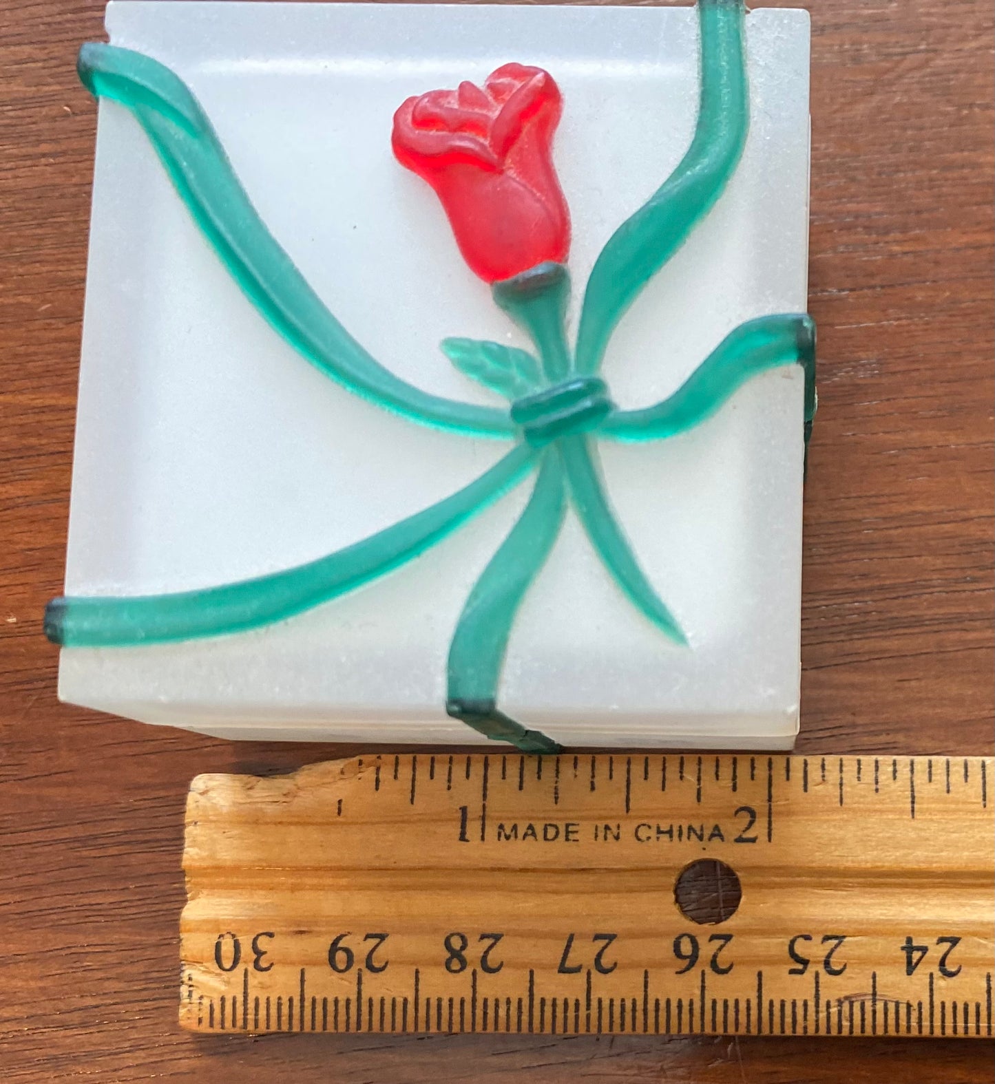 Vintage Frosted Plastic Red Green Flower Jewelry Trinket Box