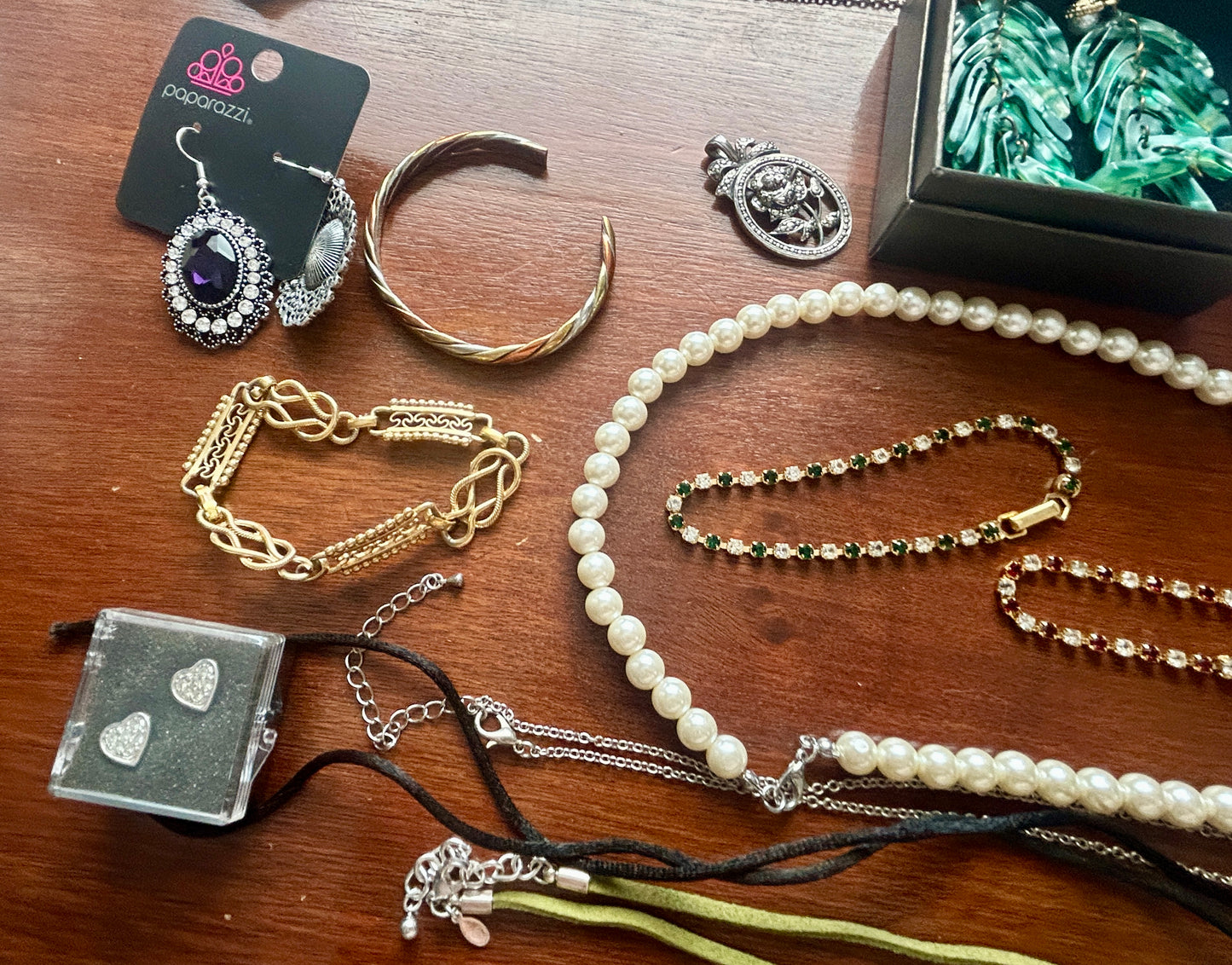 Vintage to Now Jewelry Lot Necklace Earrings Pendant Bracelet Pearl Gold Silver