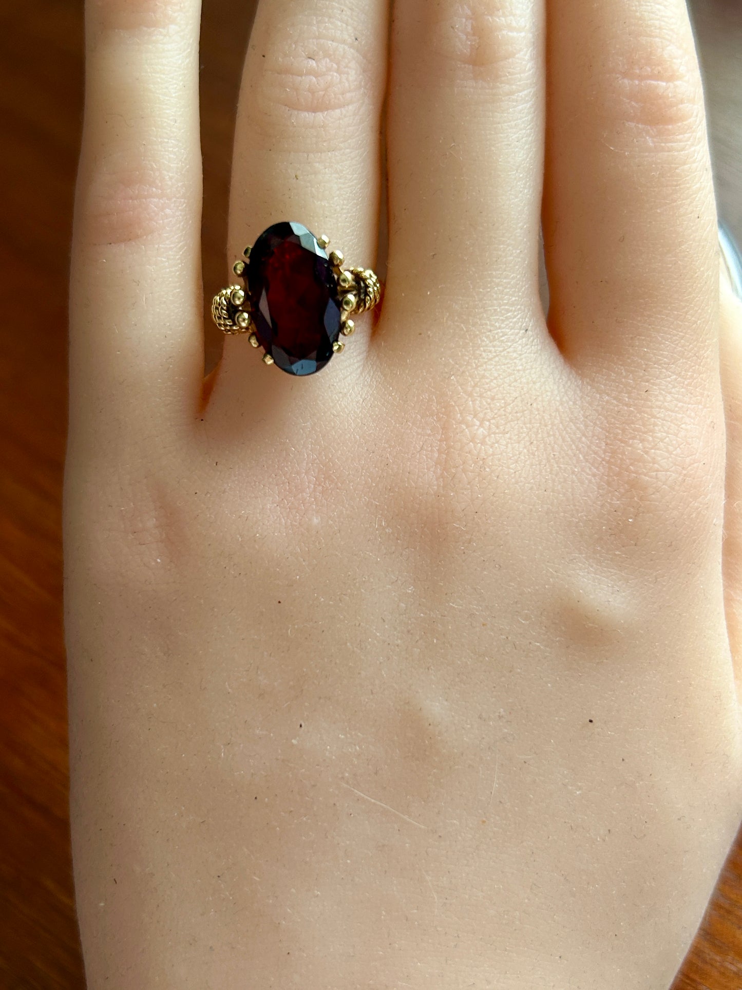 Vintage 14k (750) Yellow Gold Large Faceted Garnet Cocktail Ring Sz 7.5