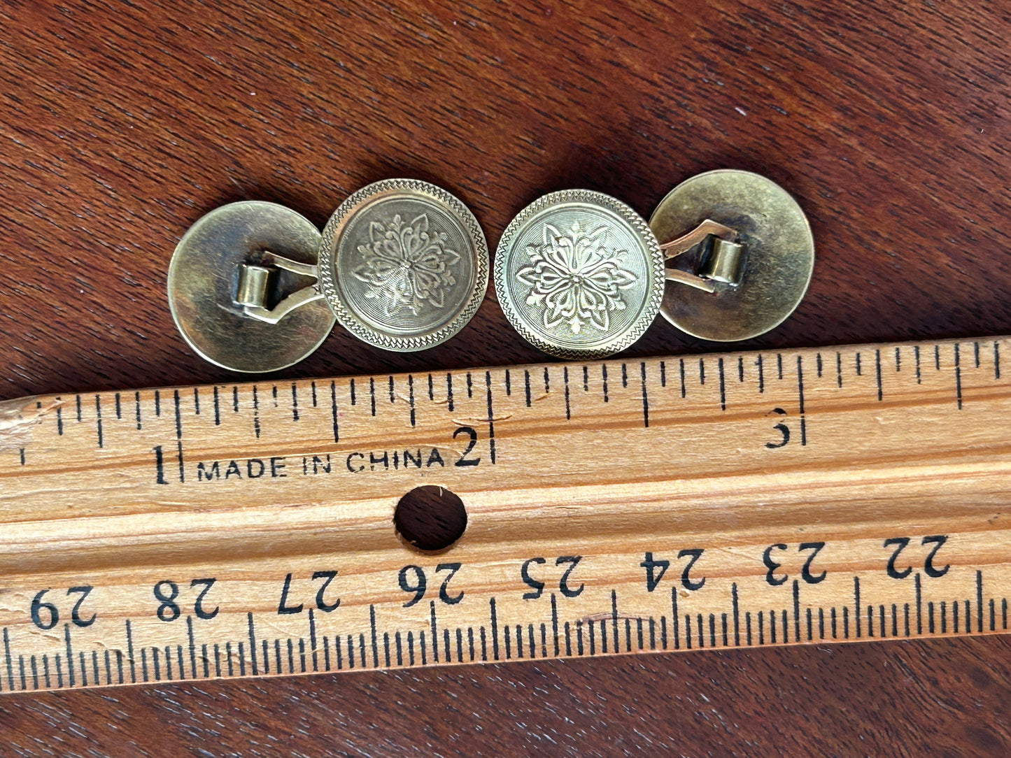 Antique 14k Yellow Gold Flower Detailed Cuff Links