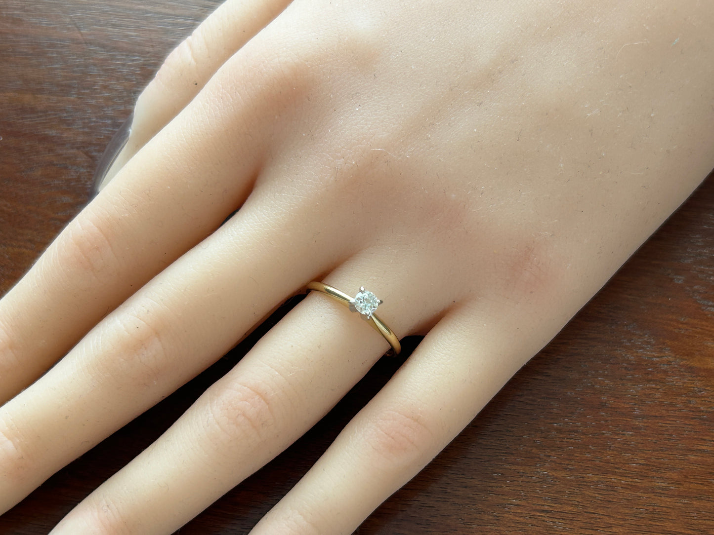 Vintage Magic-Glo X .23 Round Diamond Solitaire Engagement Ring Sz 7.75