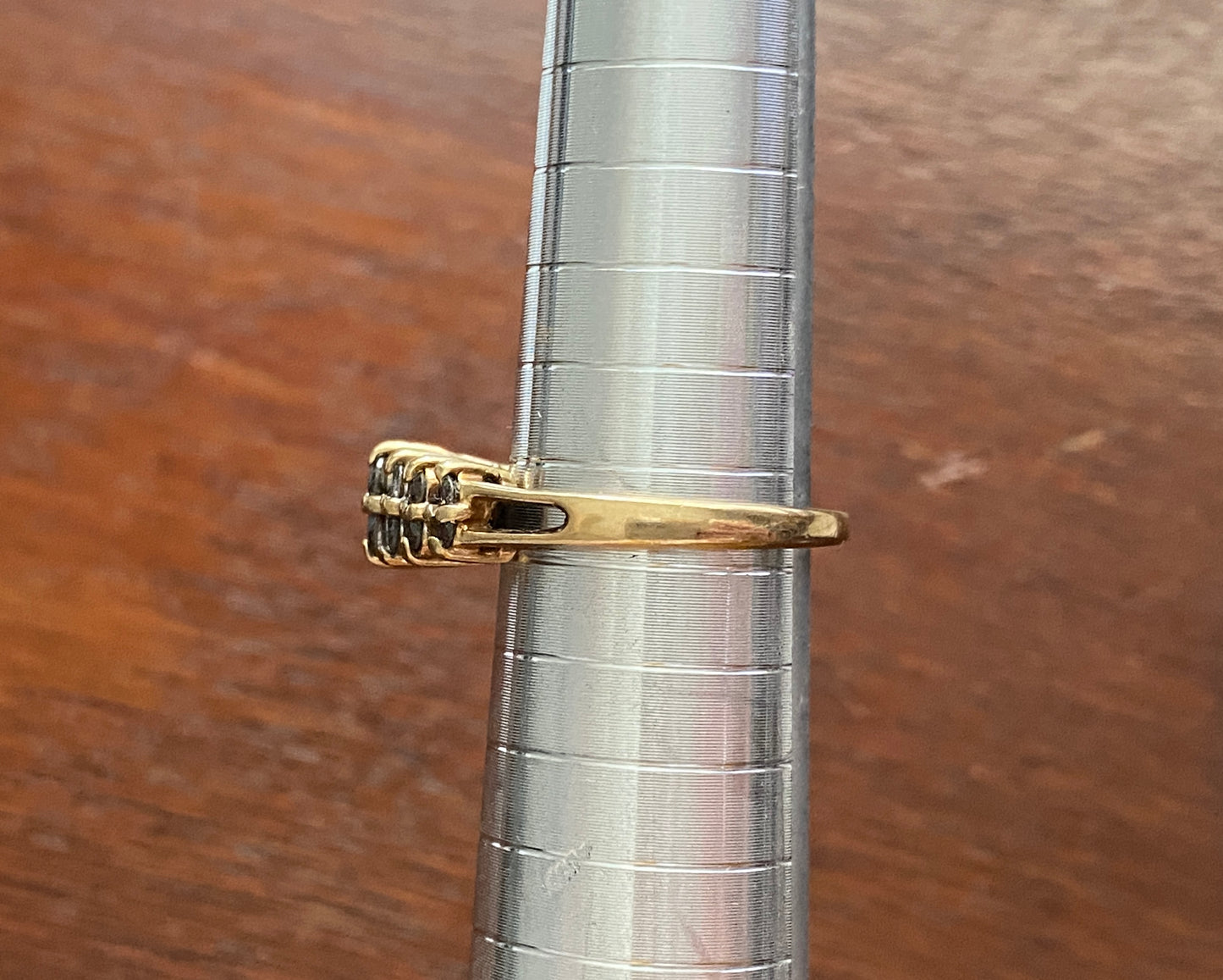 10k Yellow Gold 2 Row Graduating Size Diamond Ring Sz 6