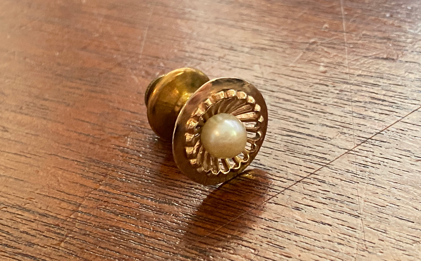 Vintage 14k Yellow Gold 5.4mm Pearl Tie Tack