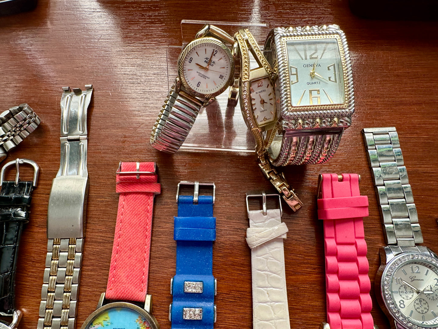 Vintage to Now Womens Wristwatch Watch Lot Gold Silver Rhinestone Quartz