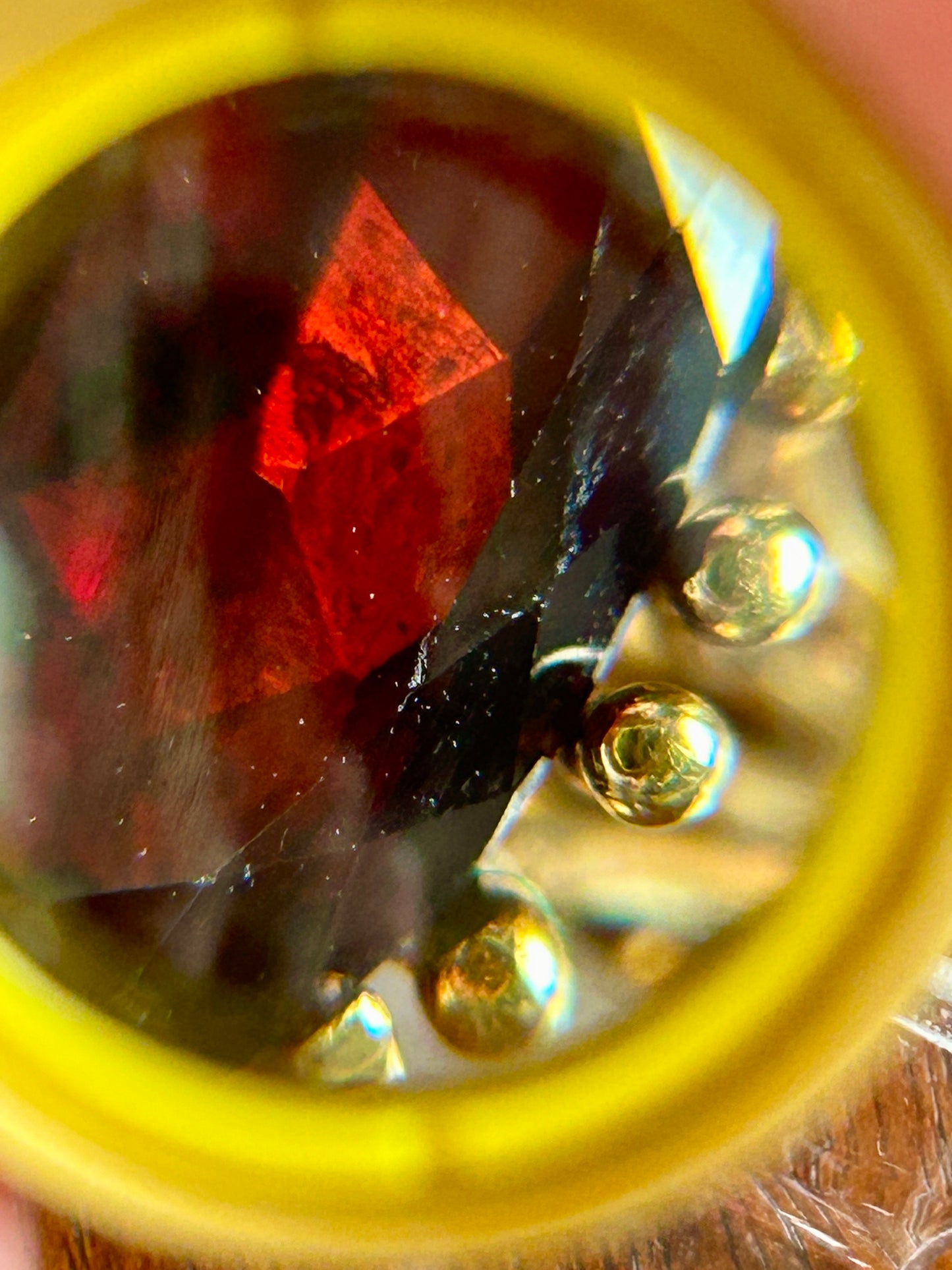 Vintage 14k (750) Yellow Gold Large Faceted Garnet Cocktail Ring Sz 7.5