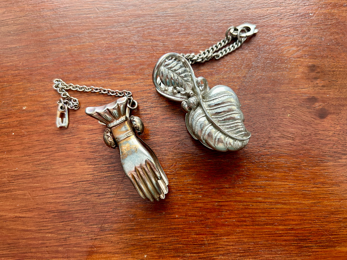 Vintage Silver Tone Glove Clip Lot Victorian Style Hands Leaf