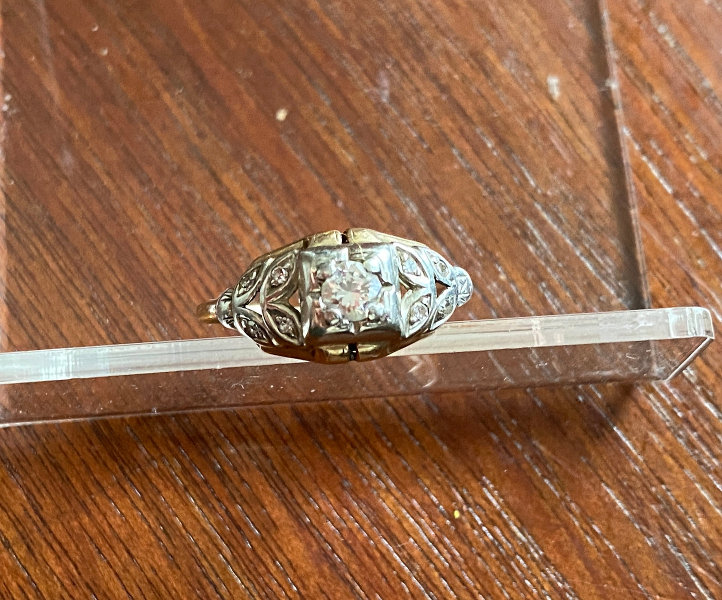 Vintage 10k Yellow Gold .25ctw Diamond Engagement Ring Sz 5.75
