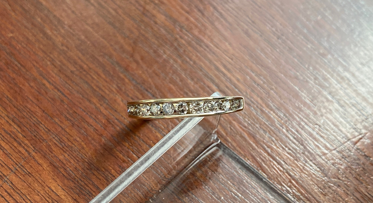 10k Yellow Gold Channel Set Diamond Band Ring Sz 7.75