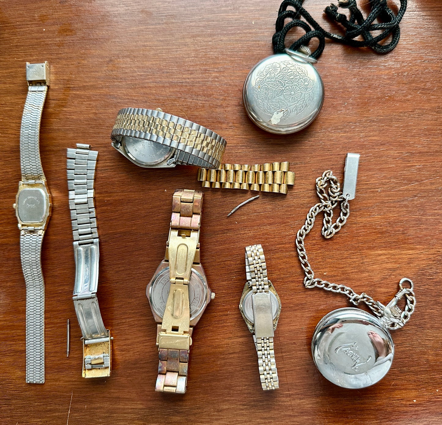 Mixed Lot Vintage to Now Wristwatch Pocket Watch Lot Gold Silver Tone Bands More