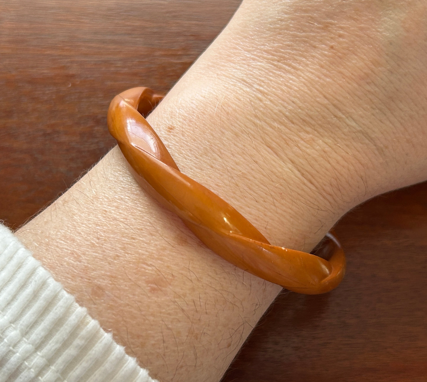 Vintage Brown Plastic Round Bangle Bracelet
