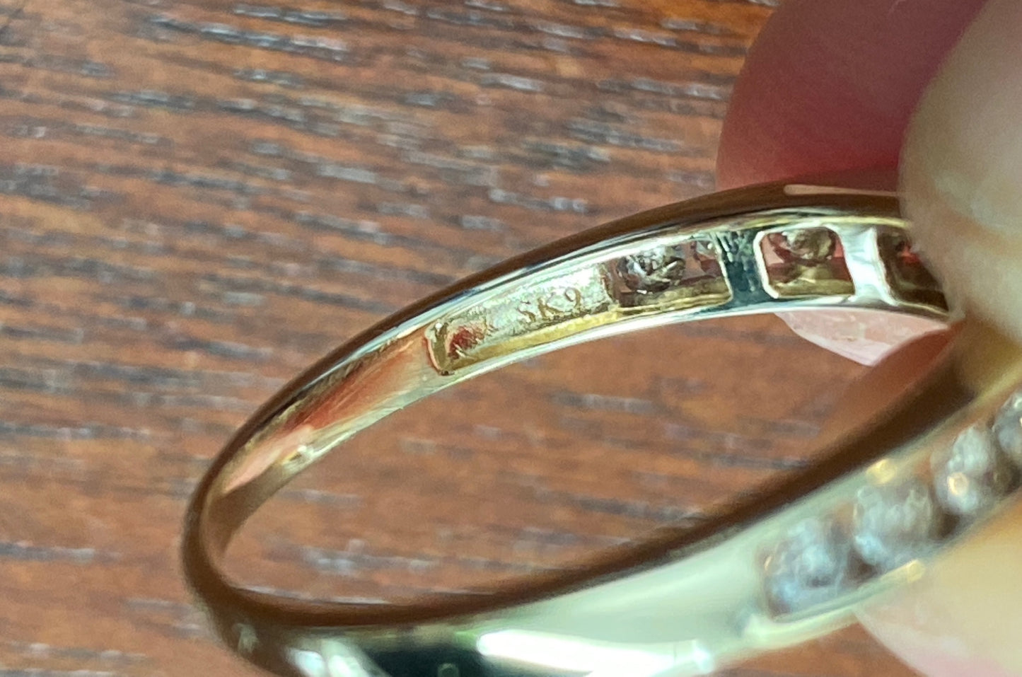 10k Yellow Gold Channel Set Diamond Band Ring Sz 7.75