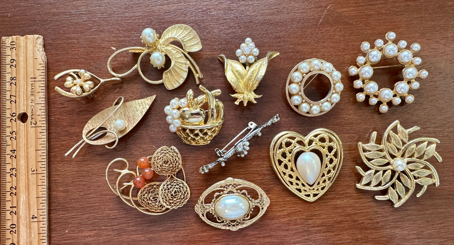 Vintage Gold Tone Brooch Pin Lot Faux Pearl Cabochon Bead Heart Starburst Flower